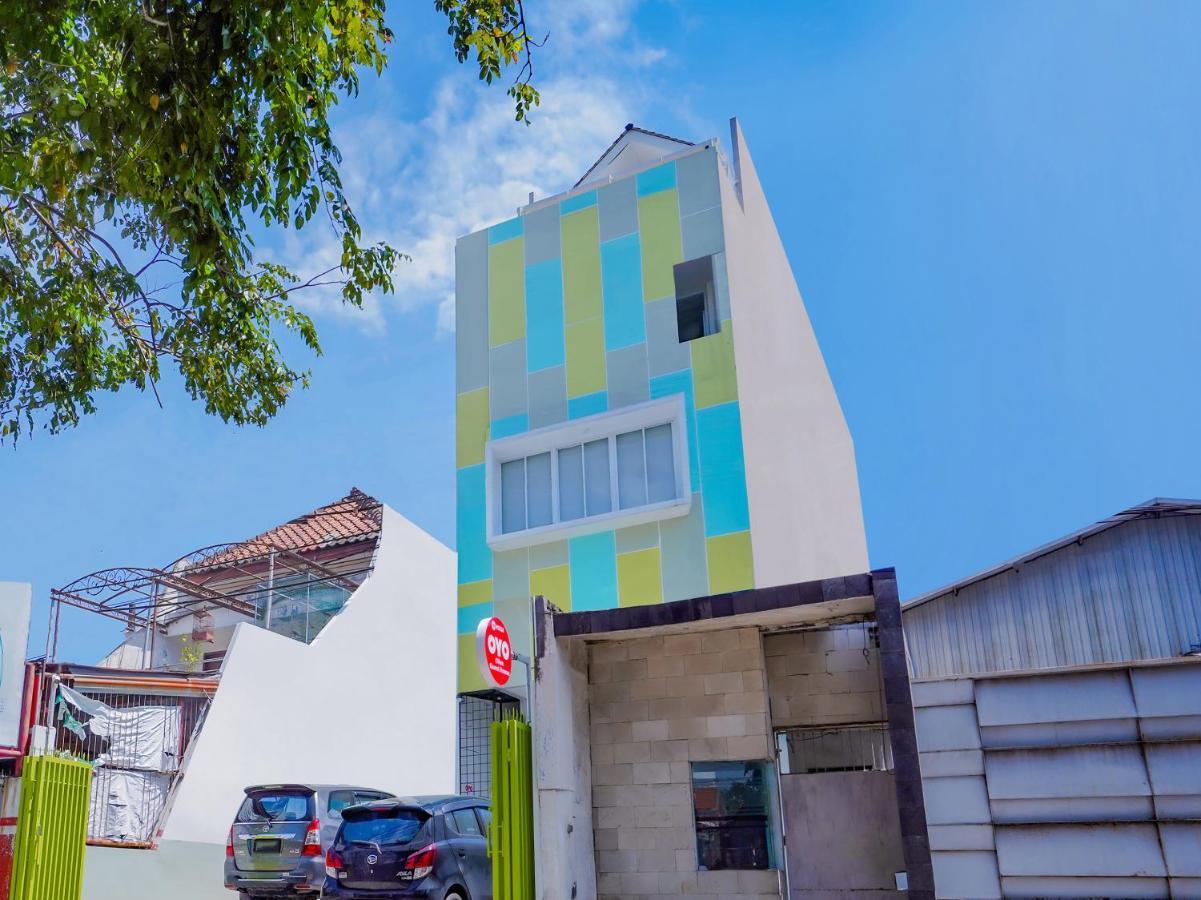 Super Oyo Capital O 90336 Olive Guest House Surabaya Eksteriør bilde
