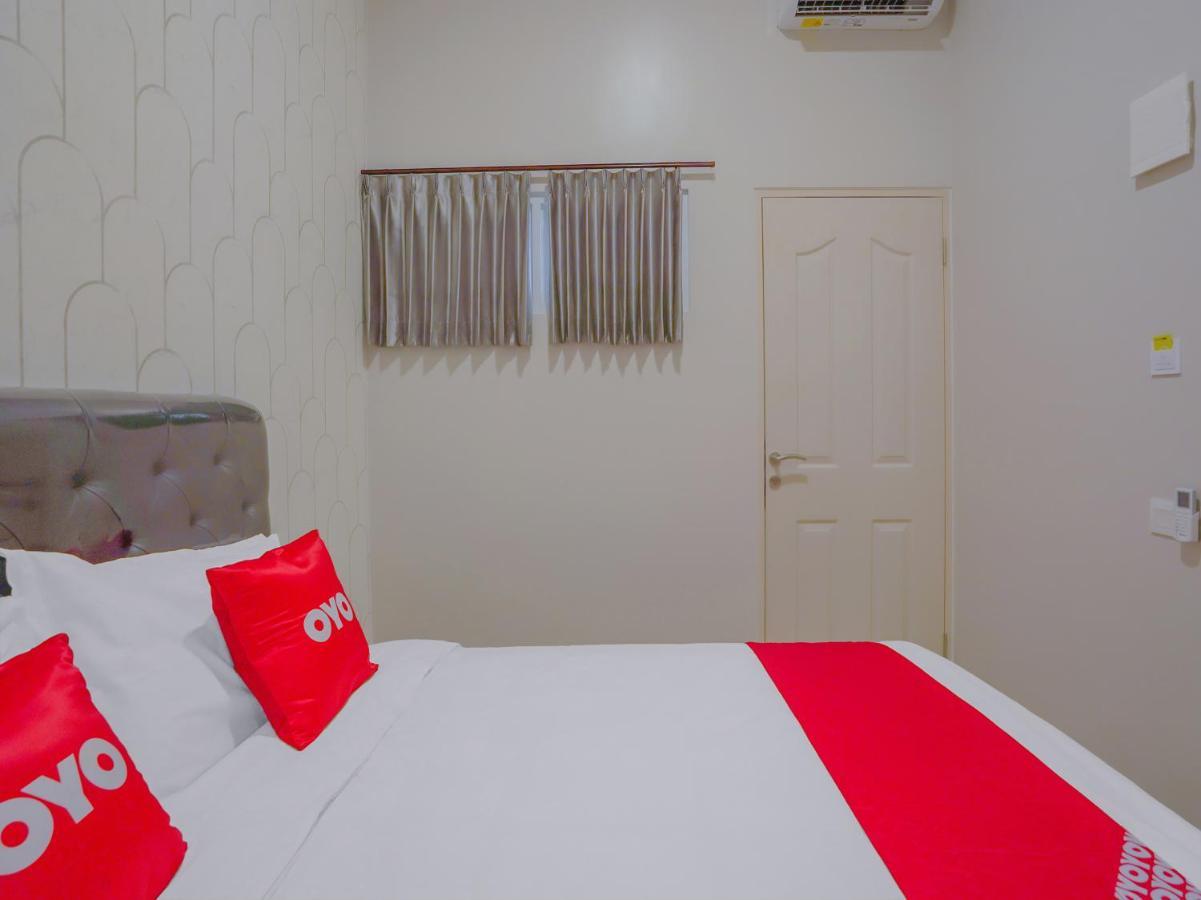 Super Oyo Capital O 90336 Olive Guest House Surabaya Eksteriør bilde