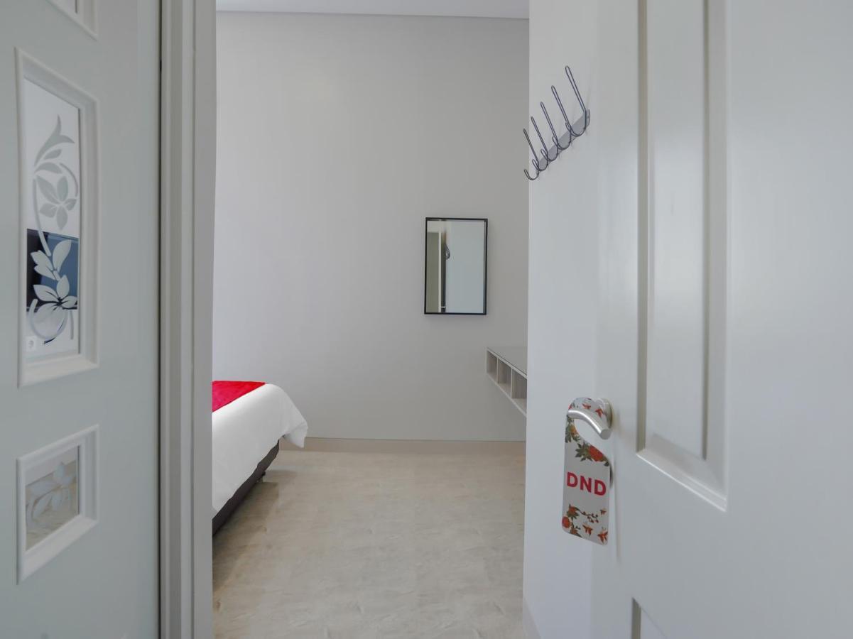 Super Oyo Capital O 90336 Olive Guest House Surabaya Eksteriør bilde